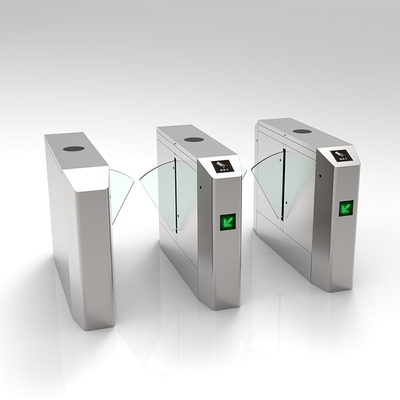 การควบคุมการเข้าถึง Flap Barrier Gate คนแปลกหน้าบันทึกภาพบันทึกการจดจำใบหน้า Turnstile