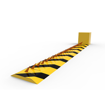 ความปลอดภัยทางถนน Traffic Tyre Spike Barrier รีโมทคอนโทรล 3m - 6m Tyre Killer