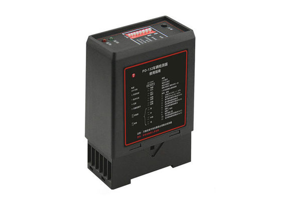 เครื่องตรวจจับห่วงยานพาหนะช่องสัญญาณเดียว PD132 พร้อมรีเลย์เอาต์พุต 240V/5A ช่วงความถี่ 20 kHz ถึง 170 kHz และเวลาตอบสนอง 100ms